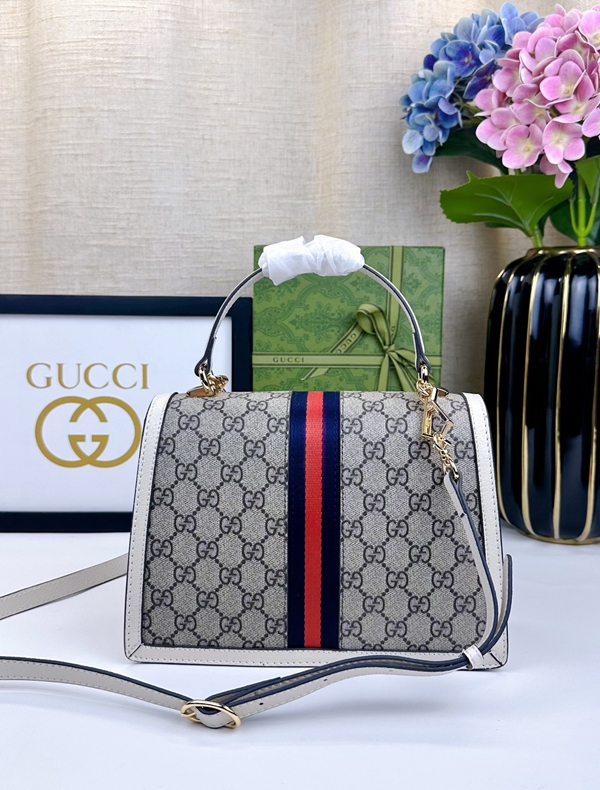 激安グッチバッグコピー内部構造